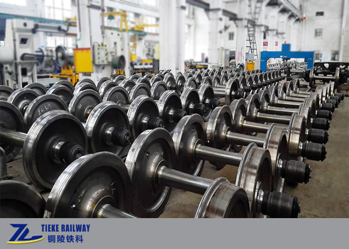 A roda forjada 860mm Axle Assembly 13t Axle Load KSR do trilho de Wheelset do trem aprovou